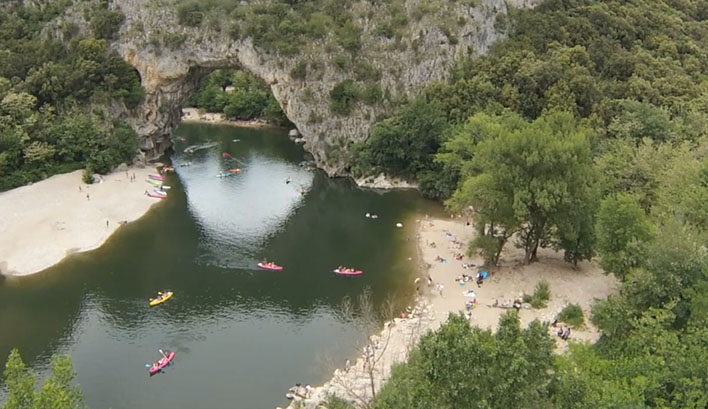 Location - Résidence Le Domaine de Chames - Vallon-Pont-d'Arc - Rhône-Alpes - France Location - Résidence Le Domaine de Chames - Vallon-Pont-d'Arc - Rhône-Alpes - France